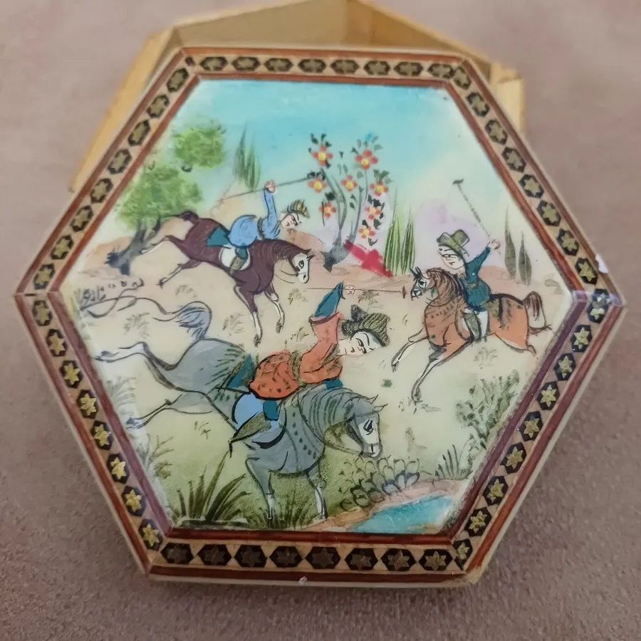 جا جواهری خاتم