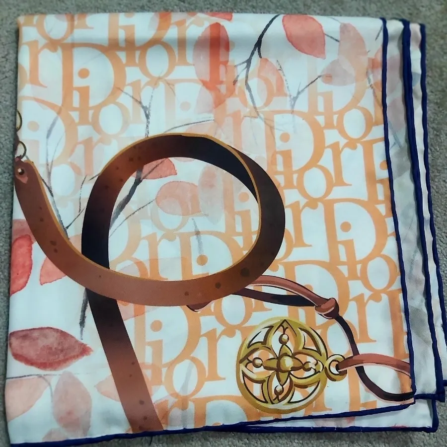 روسری ابریشم تویل