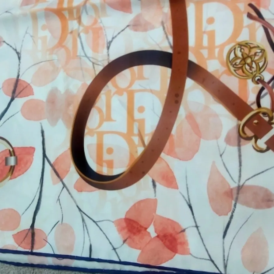 روسری ابریشم تویل