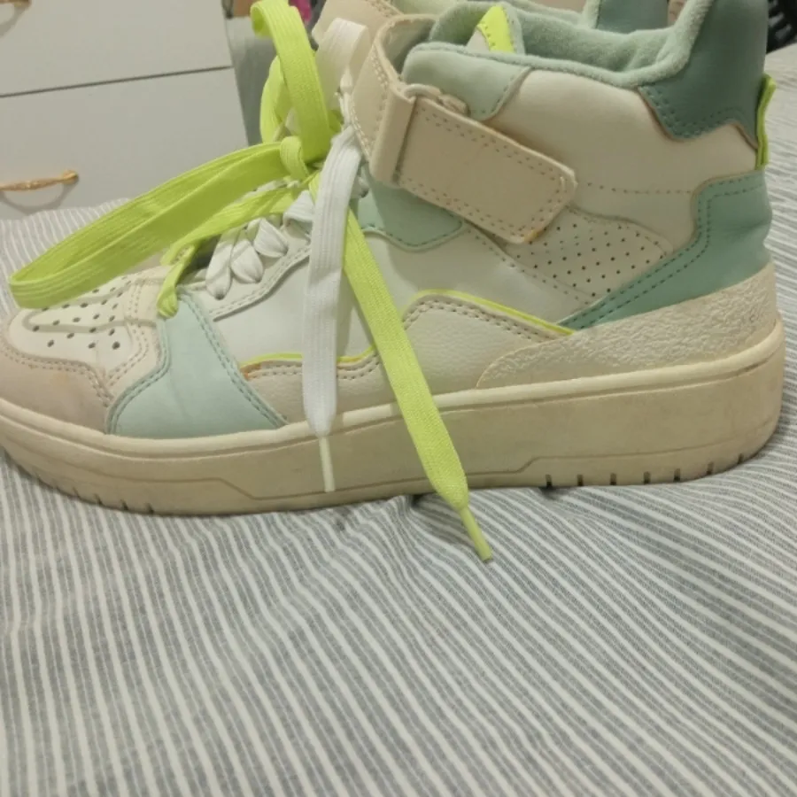 کتونی ساقدارstradivarius