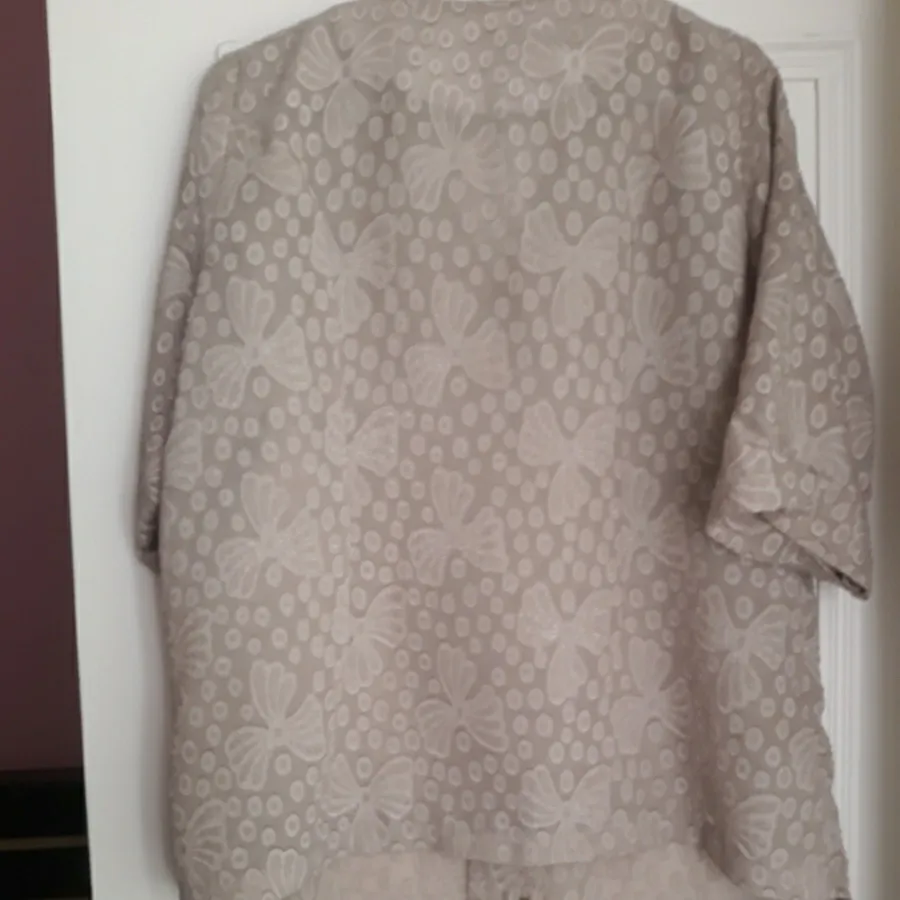 شومیز حریر گل برجسته