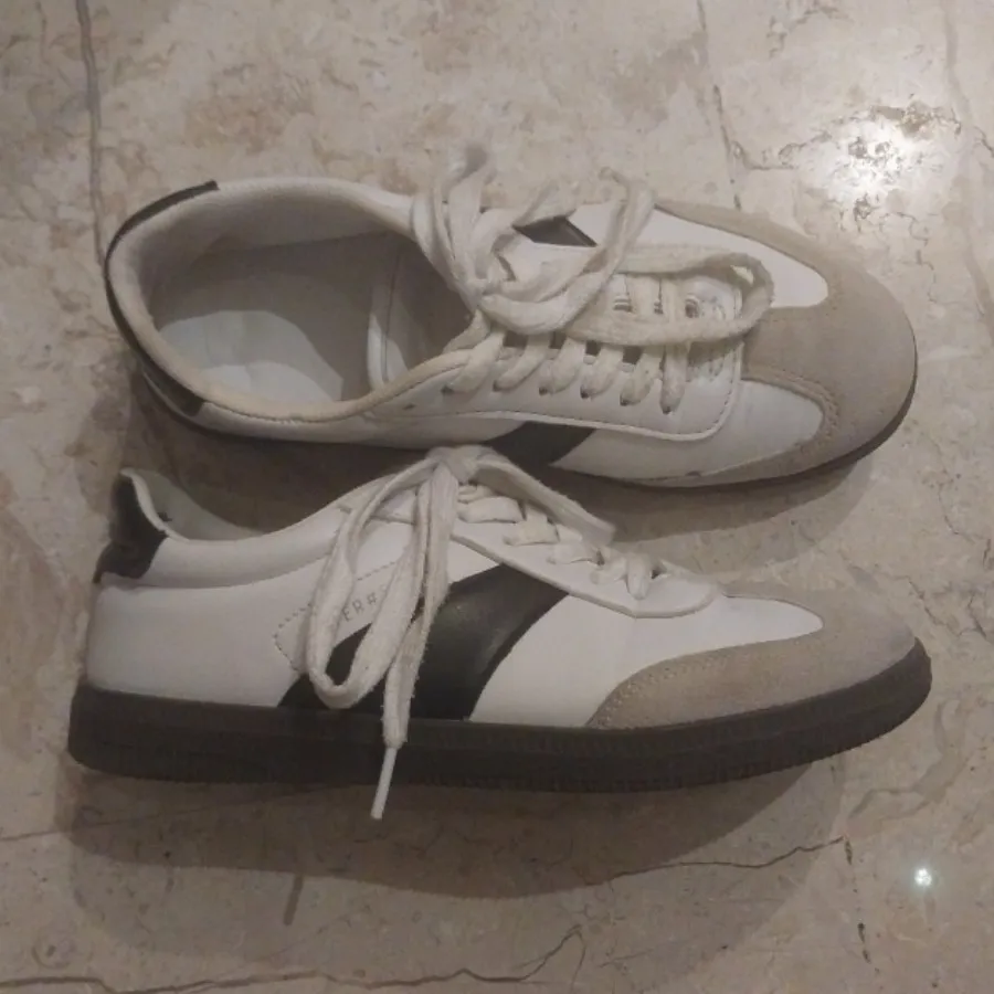 کتانی زنانه