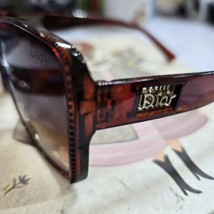 عینک آفتابی دیور