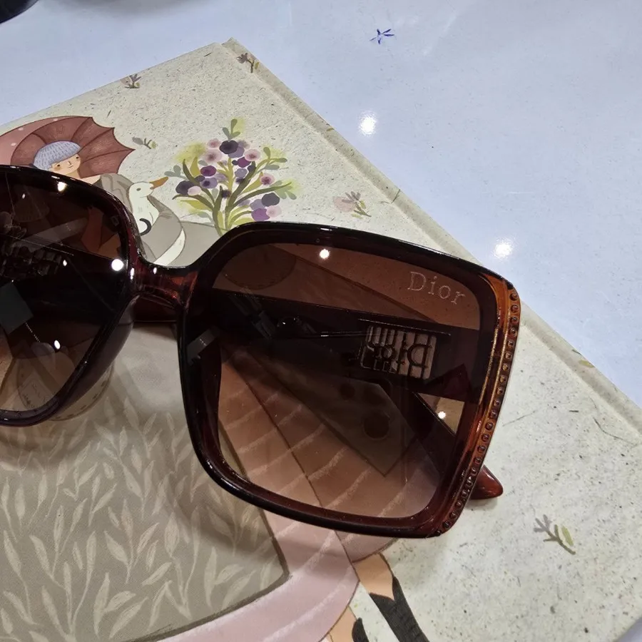 عینک آفتابی دیور