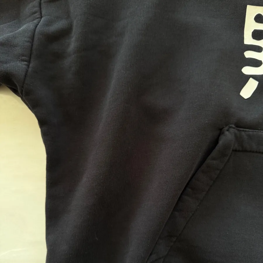 هودی مشکی توکرکی