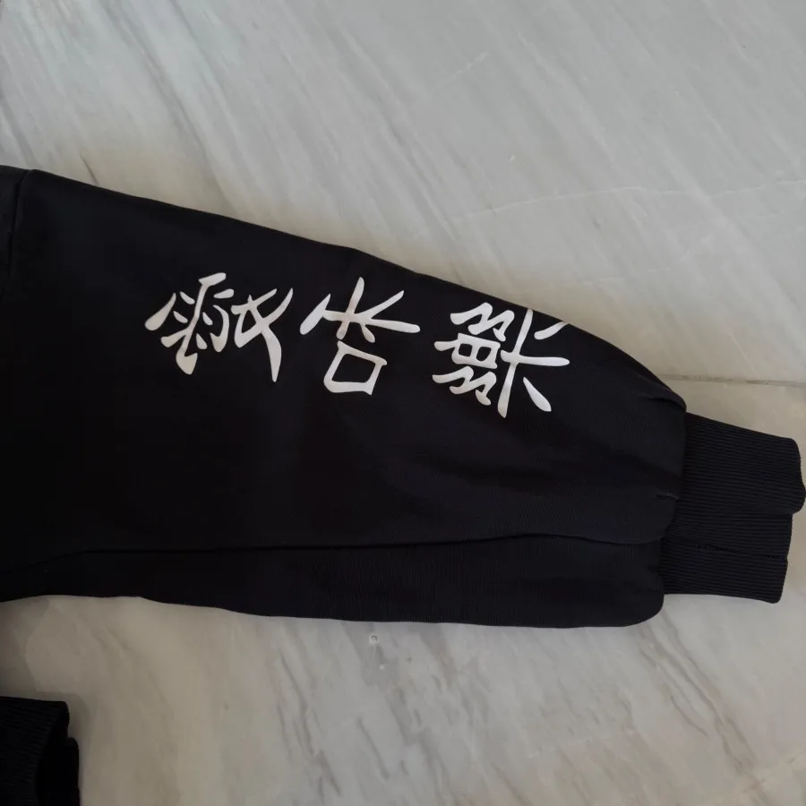 هودی مشکی توکرکی