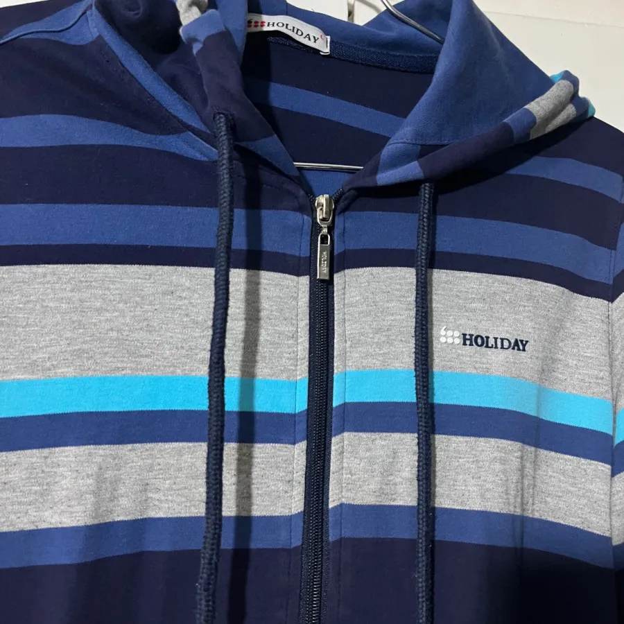 سویشرت هالیدی