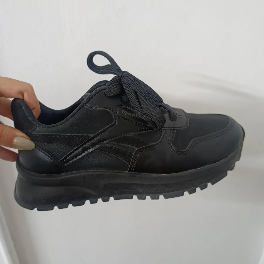 کفش اسپرت مشکی