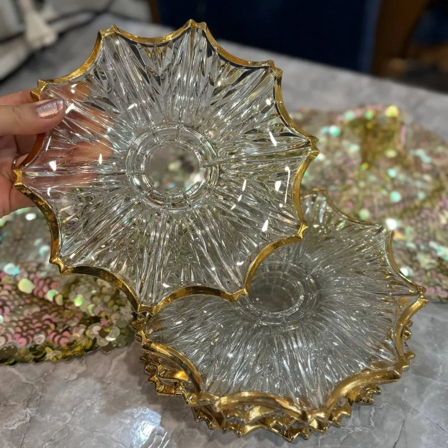 پیشدستی خورشیدی لب طلا