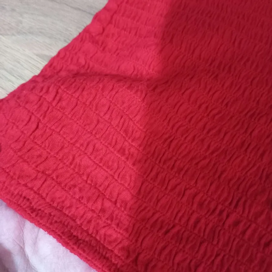 نیم تنه قرمز