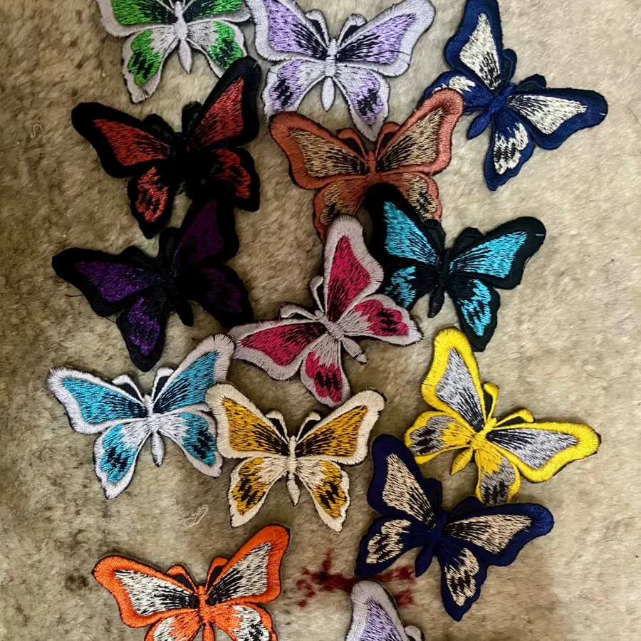 استیکر پروانه