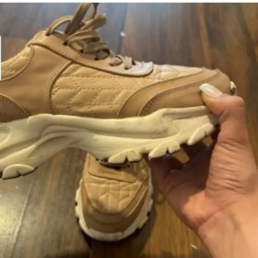 کتانی ورزشی زنانه