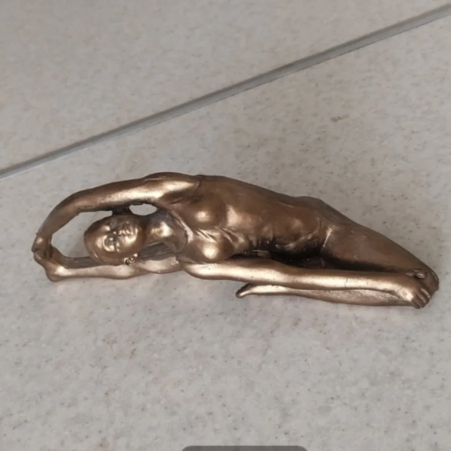 مجسمه زیبای پلی استر