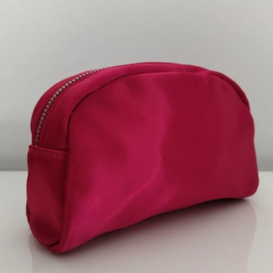 کیف لوازم آرایش مانگو