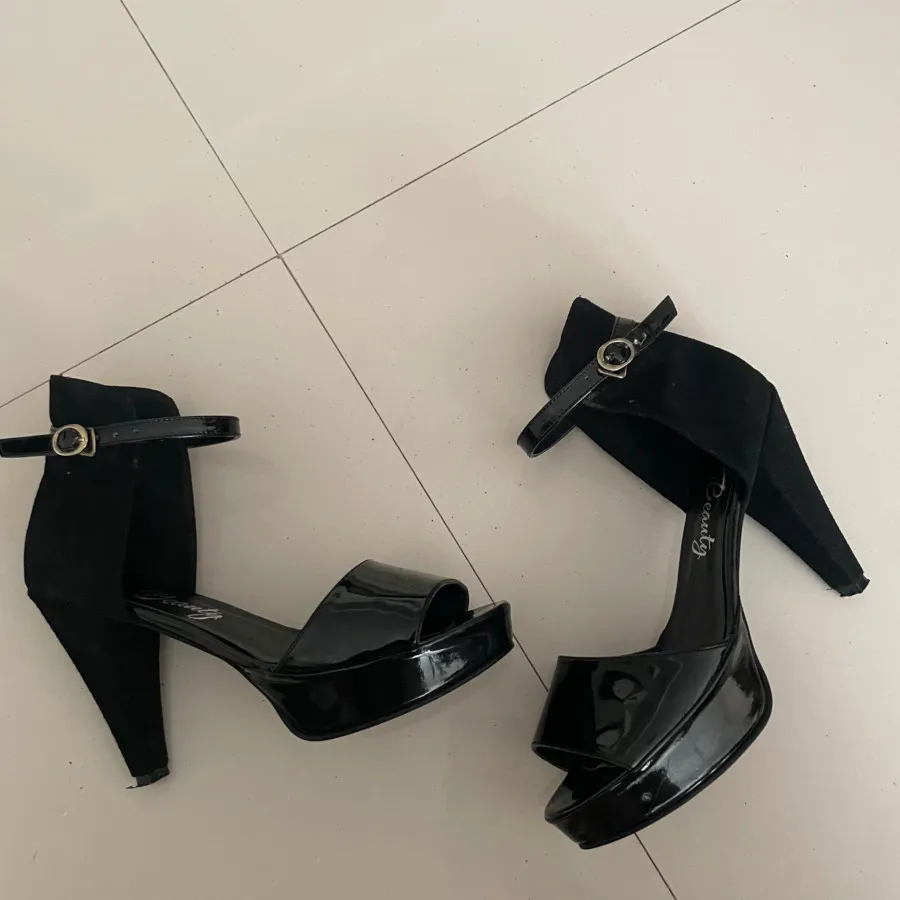 کفش مجلسی زنانه