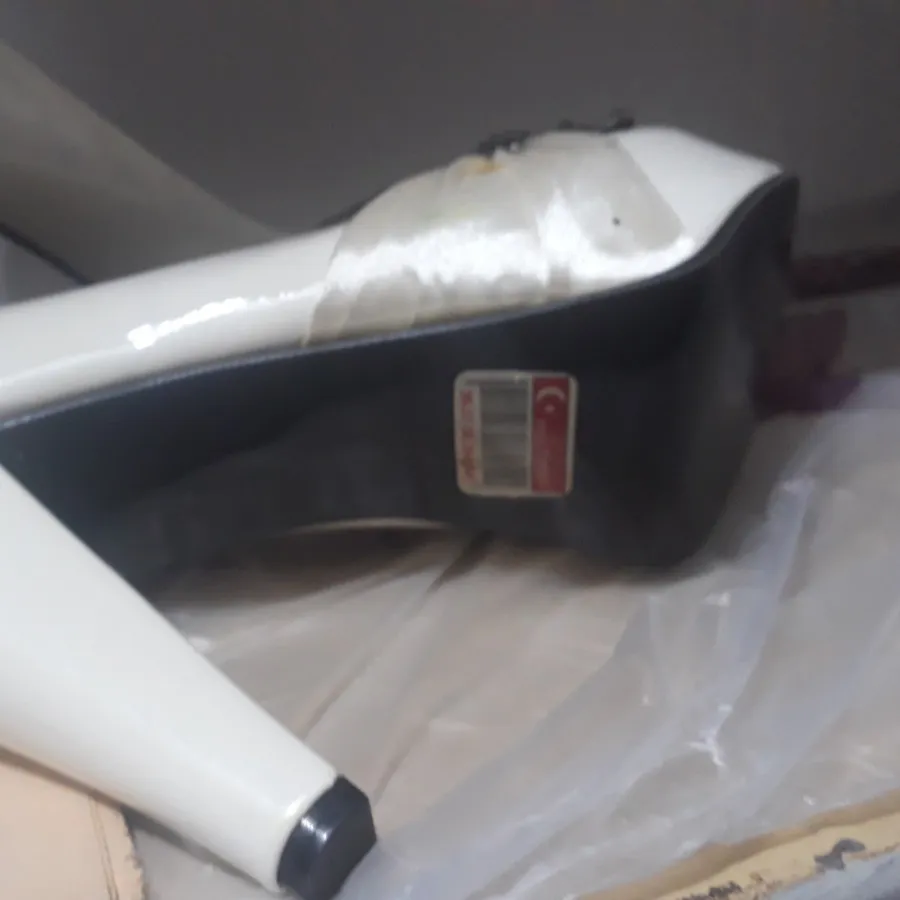 کفش نباتی پاشنه بلند