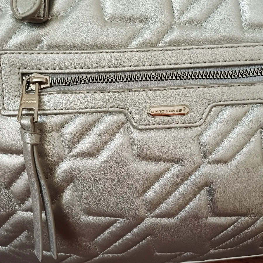 کیف دیوید جونز