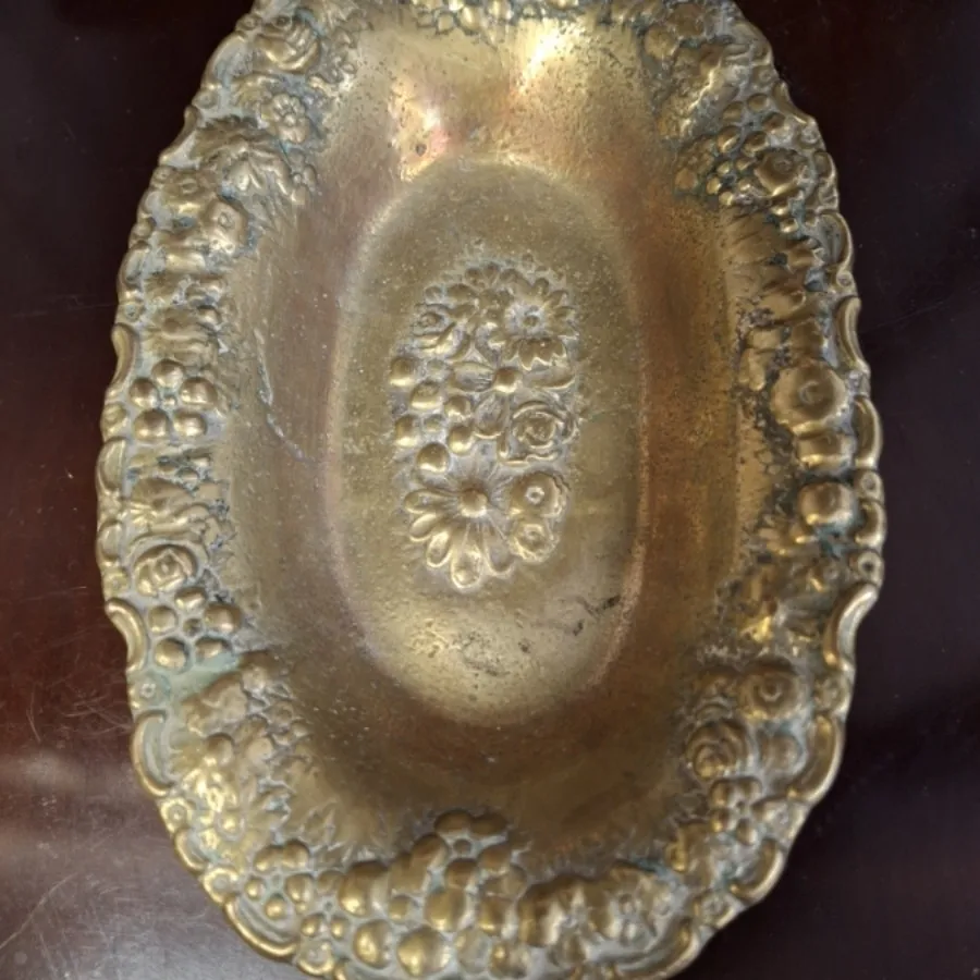 خرما خوری برنزی