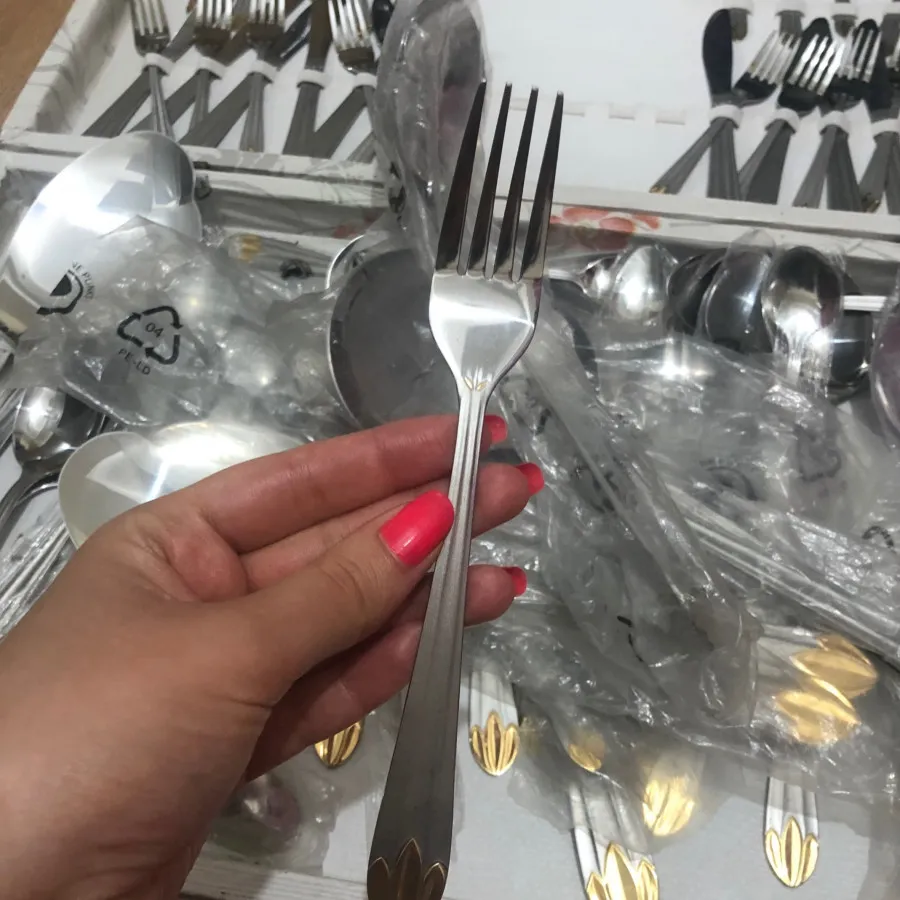 ست قاشق چنگال