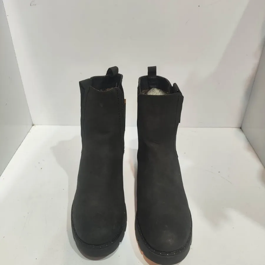 بوت زنانه اورجینال