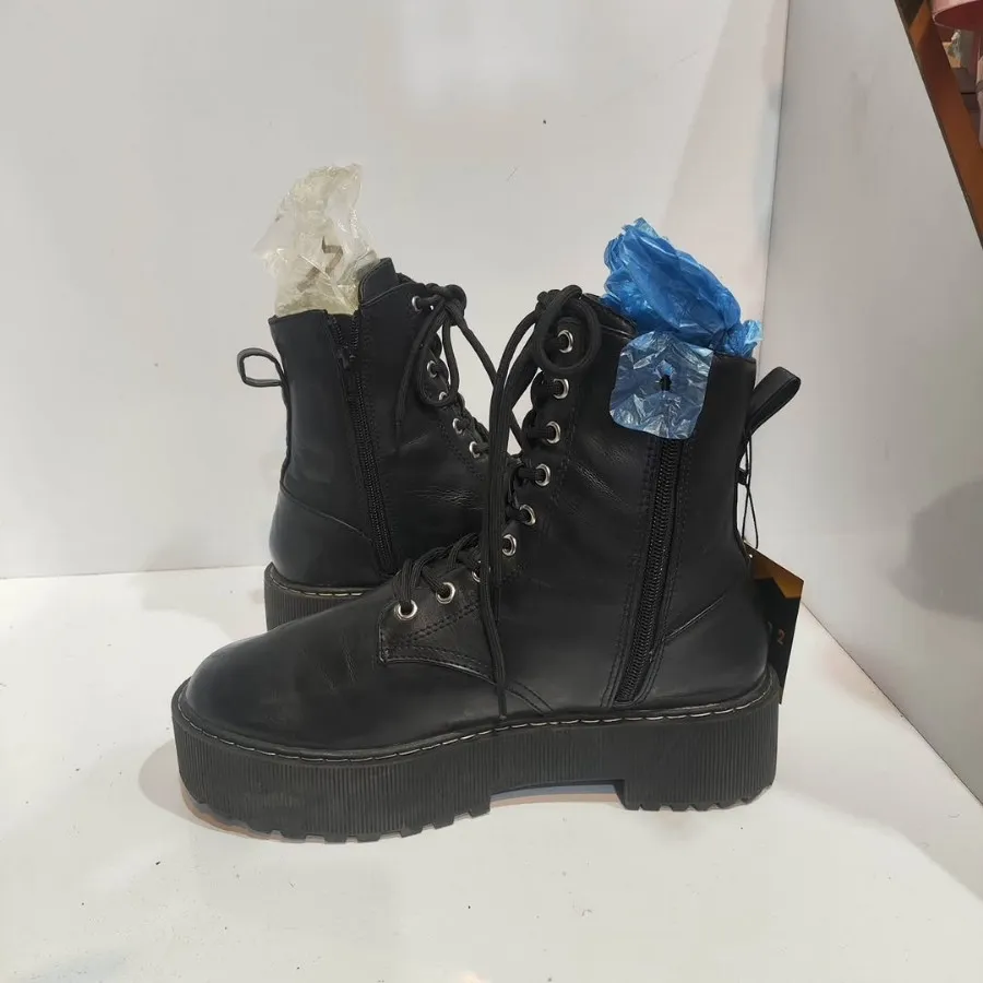 بوت زنانه اورجینال