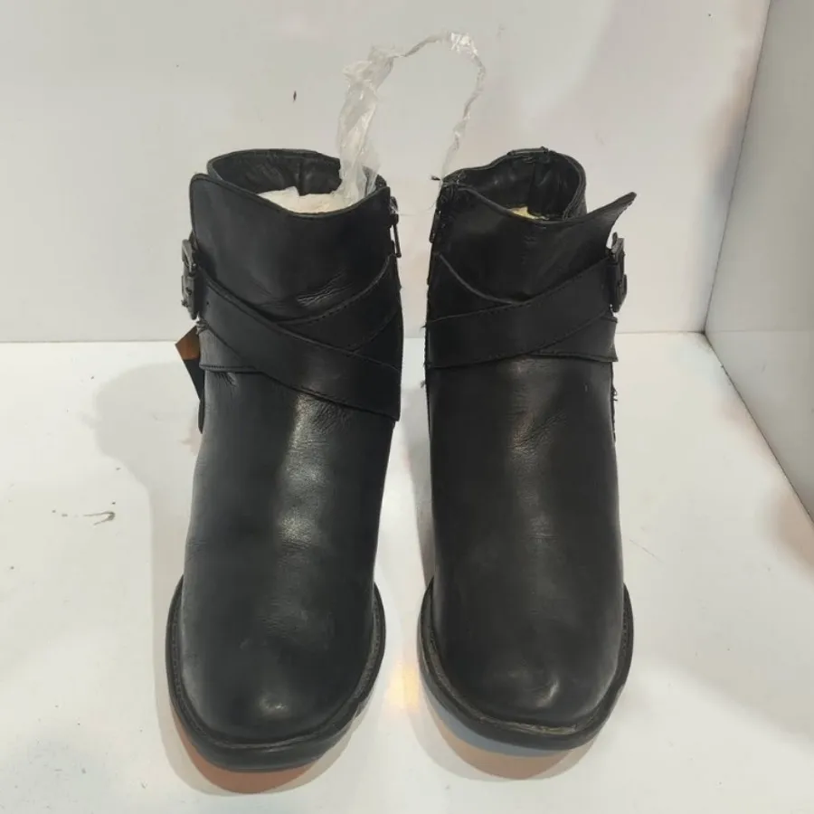 بوت زنانه اورجینال