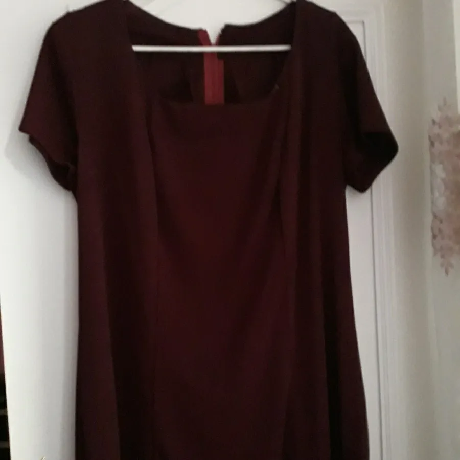 چند دست کت ودامن ورق بزنی