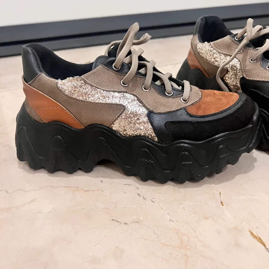 کفش روزمره و راحتی