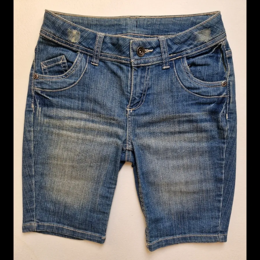 شلوارک زنانه