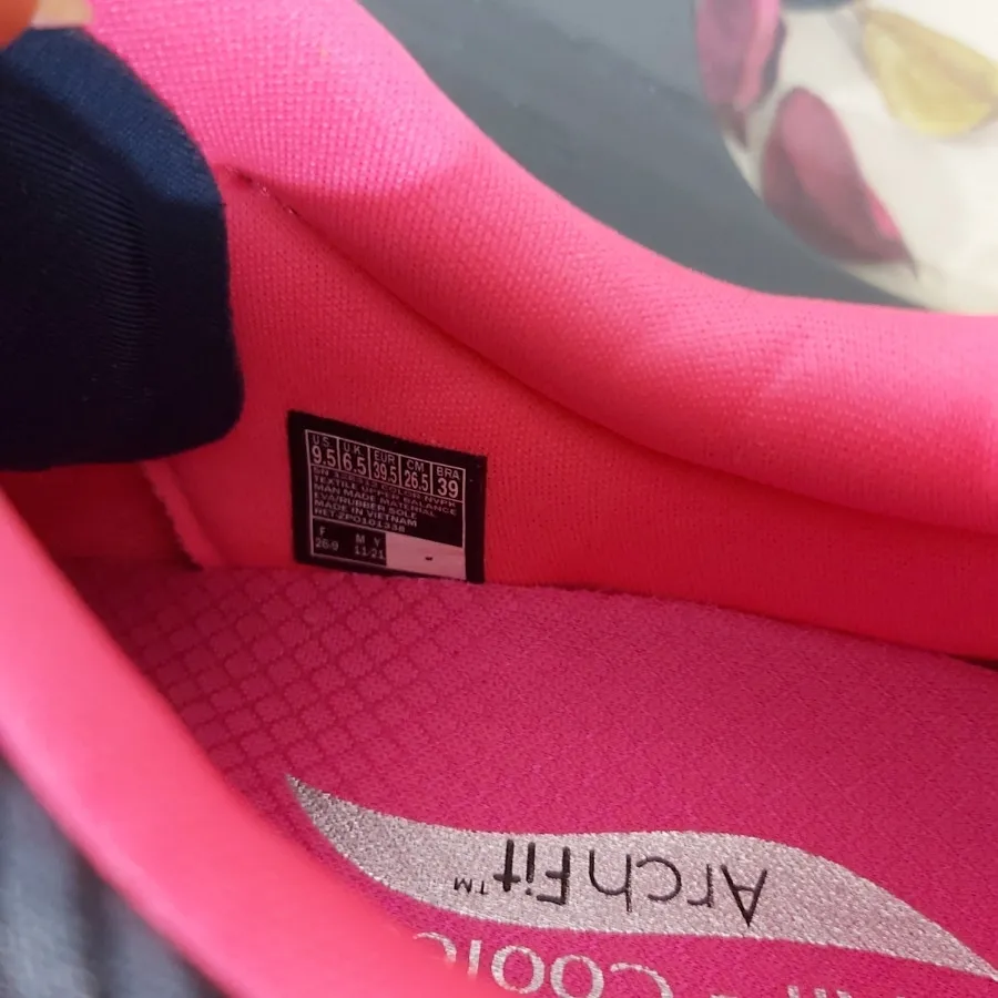 کتونی اسکچرز