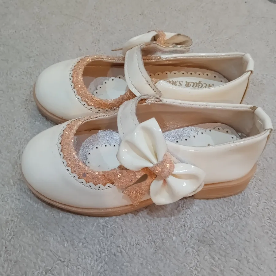 کفش دخترونه ورنی