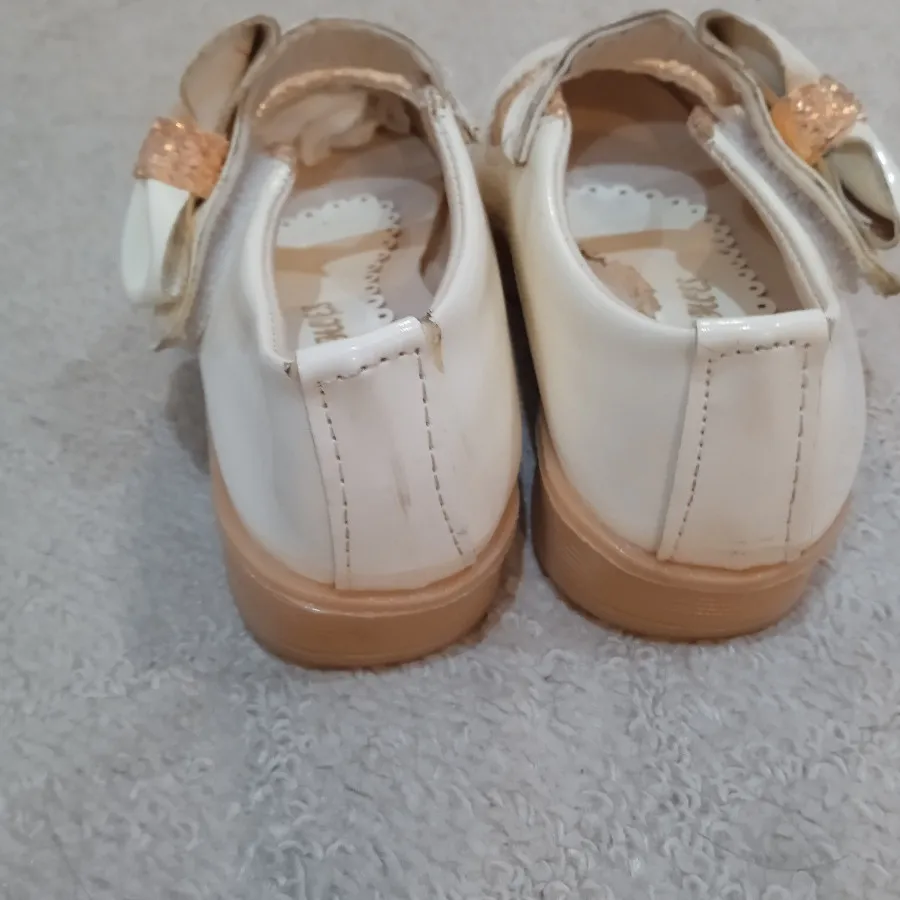 کفش دخترونه ورنی