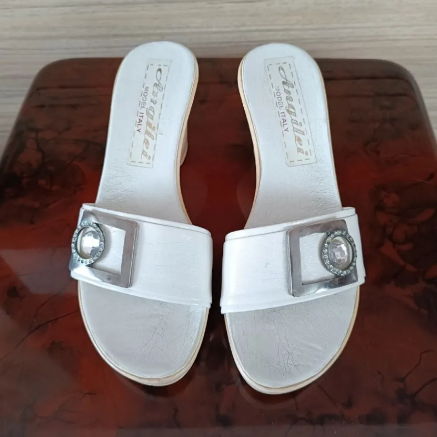 دمپایی زنانه