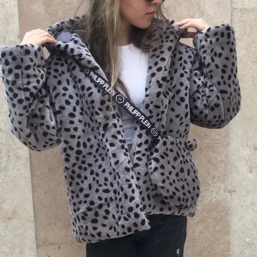 تدی خال خالی