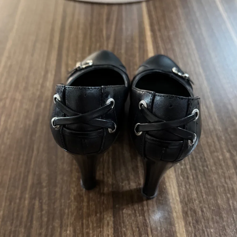 کفش چرم نوین چرم