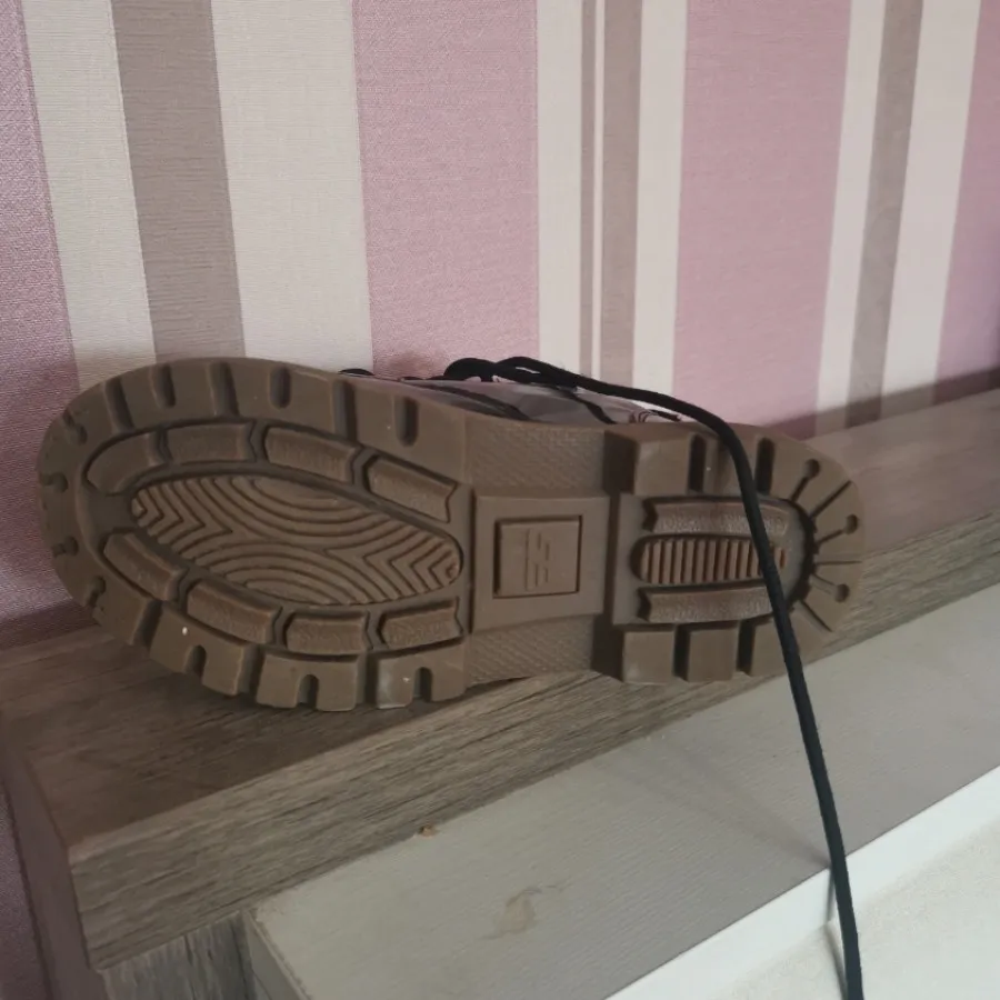 بوت دخترانه