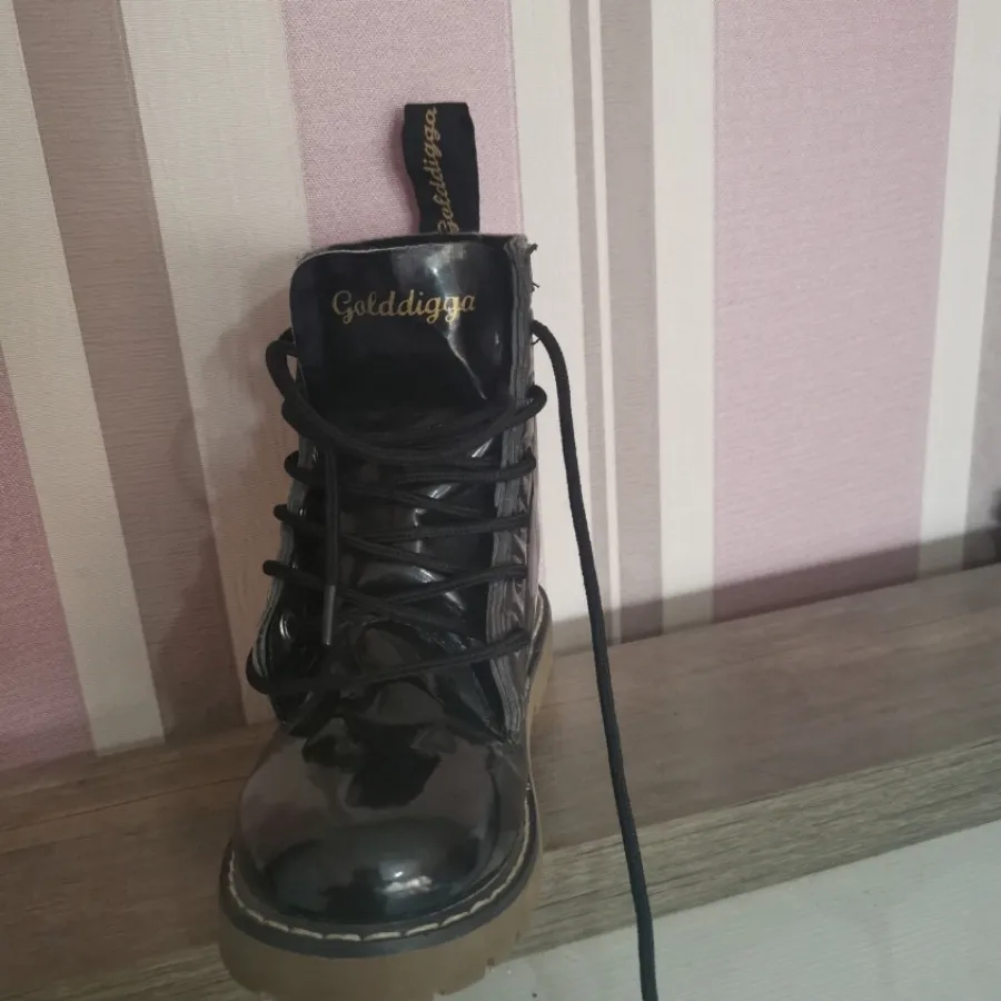 بوت دخترانه