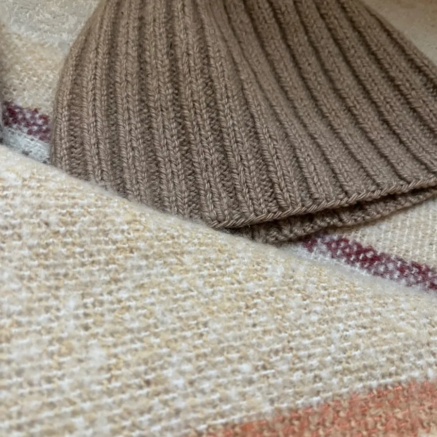 شال و کلاه پشمی