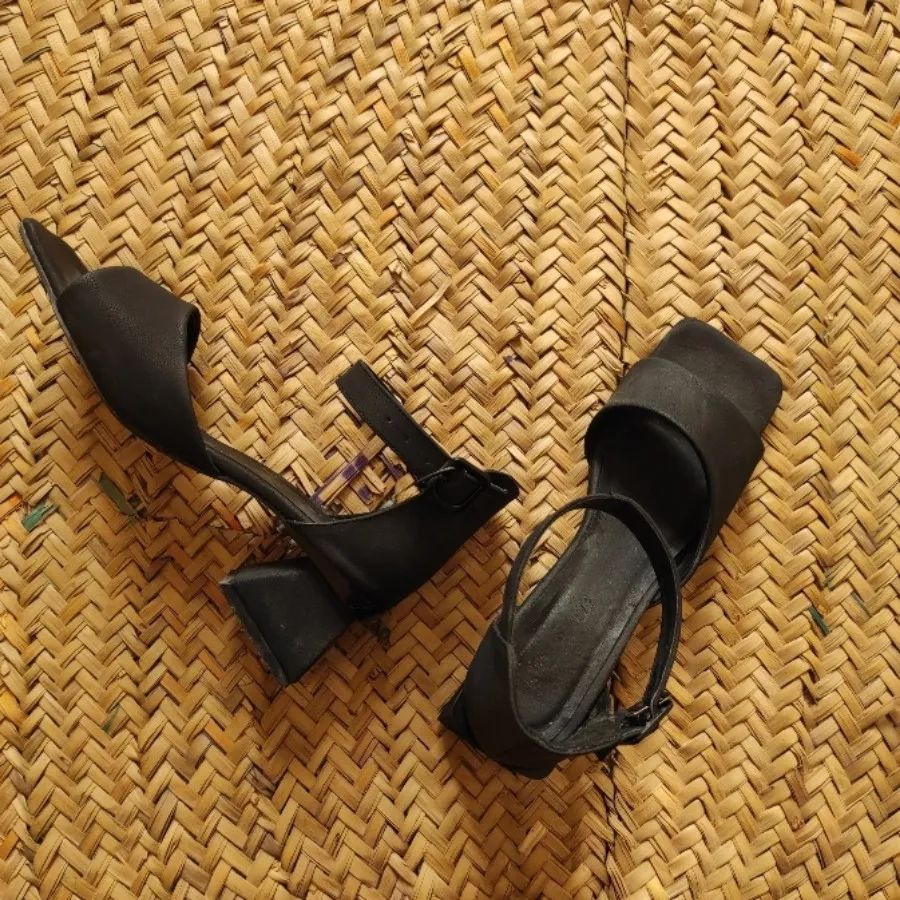 کفش خاص پاشنه