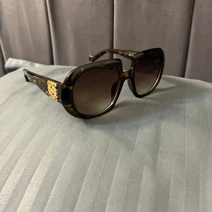 عینک افتابی زنانه لویوه