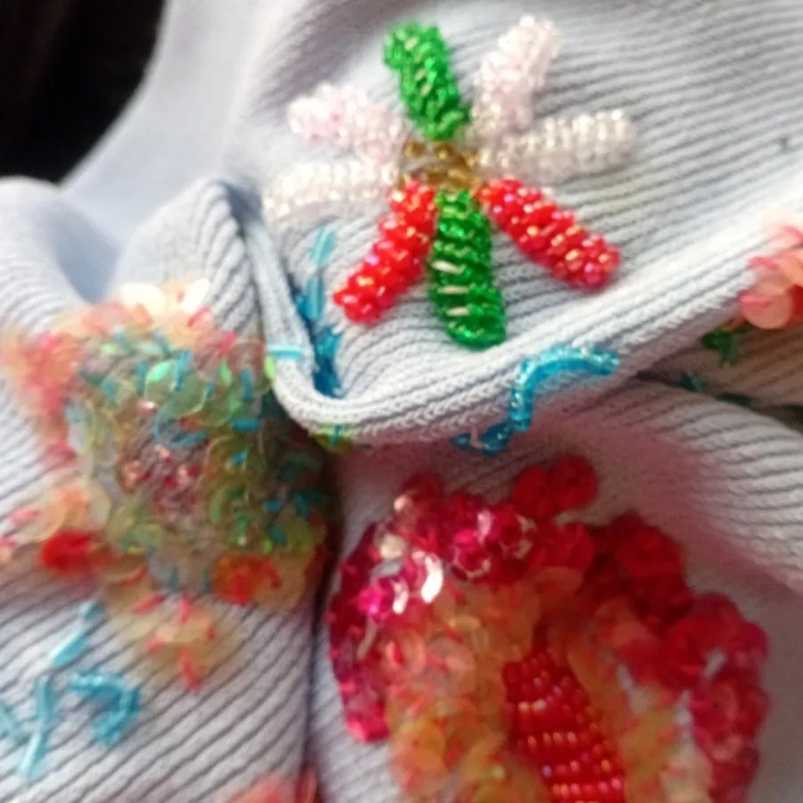 تاپ گلدوزی کار دست