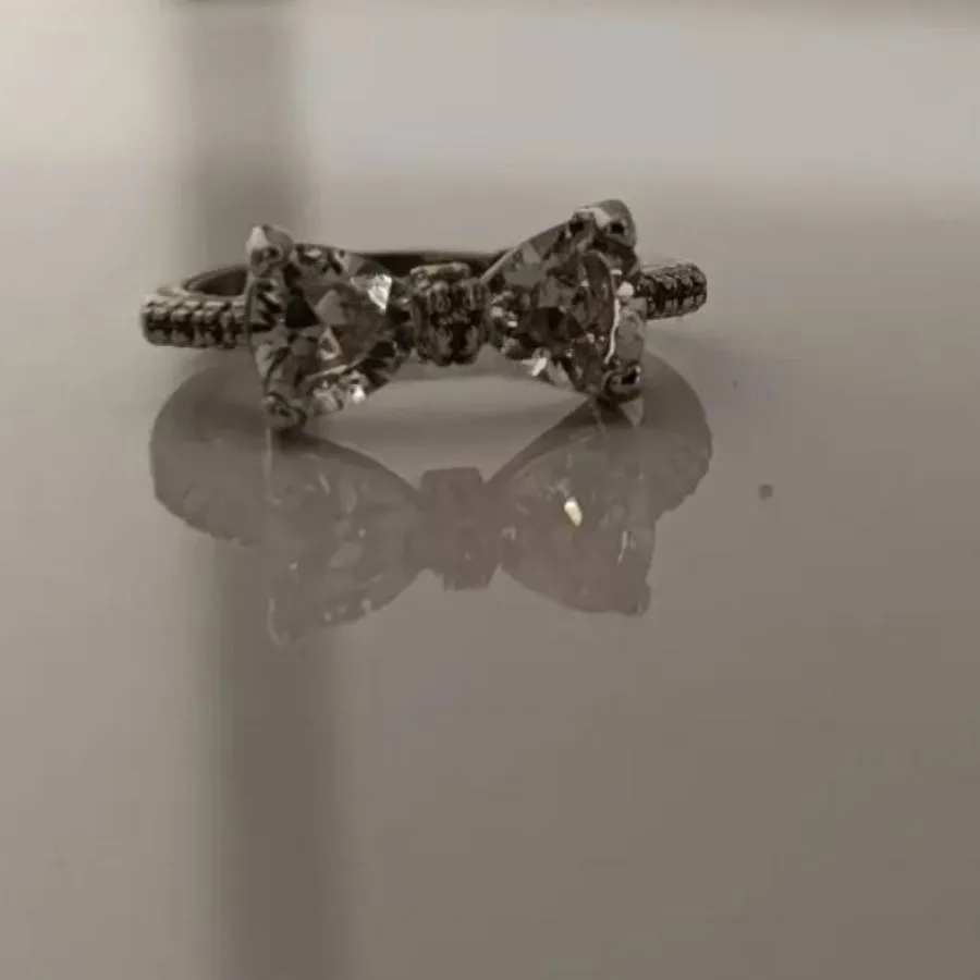 انگشتر پاپیون