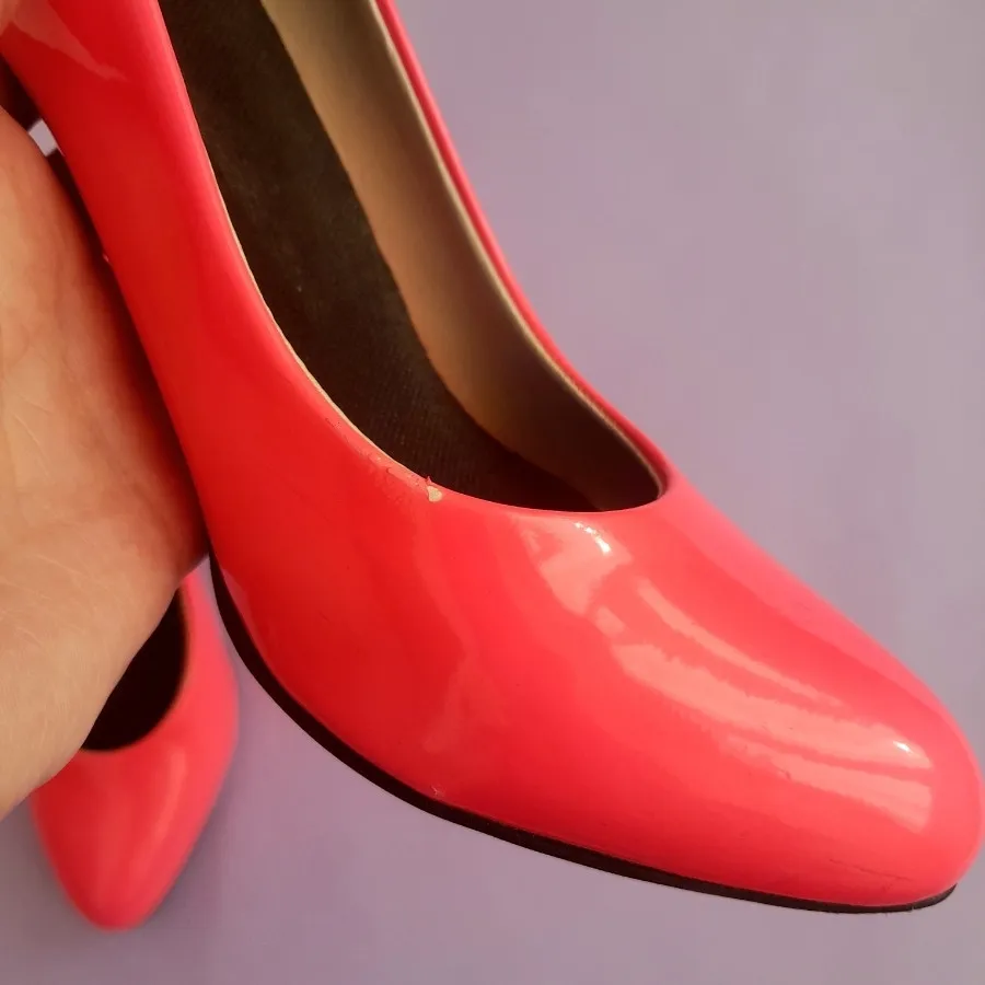 کفش صورتی خوشرنگ