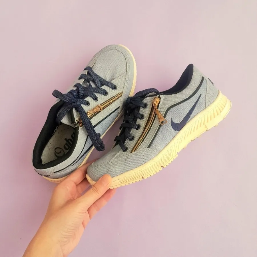 کفش اسپورت آبی