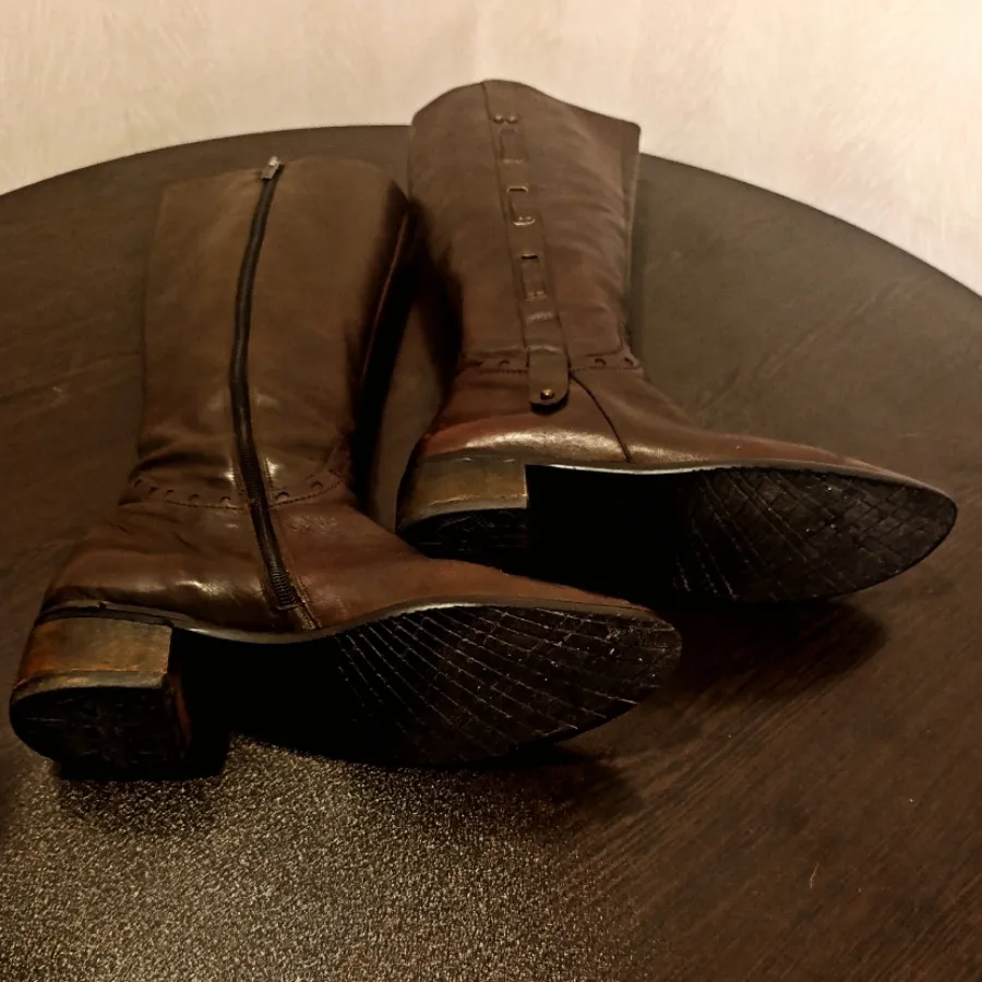 بوت بلند چرم زنانه