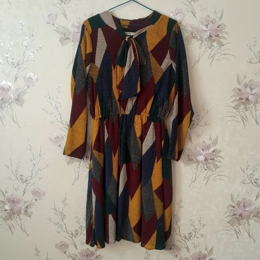 پیراهن رنگارنگ