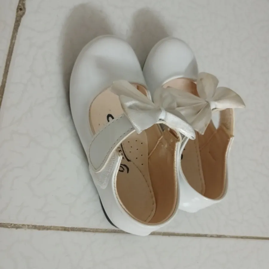 کفش بچه گانه