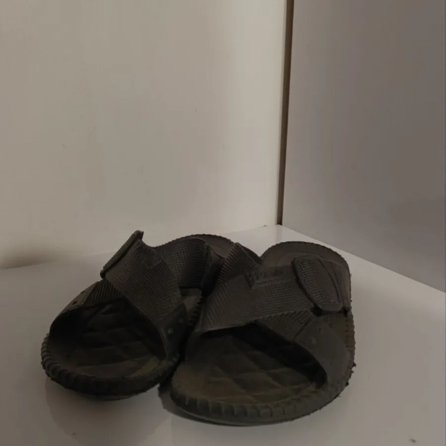 دمپایی مردونه