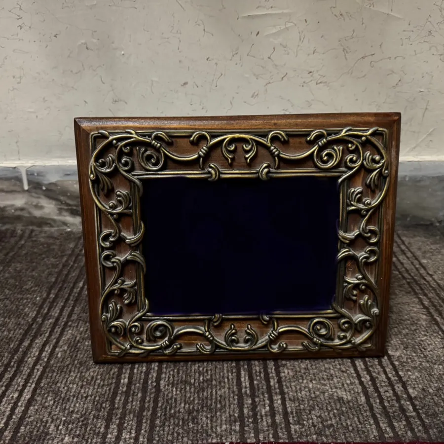 قاب عکس چوبی