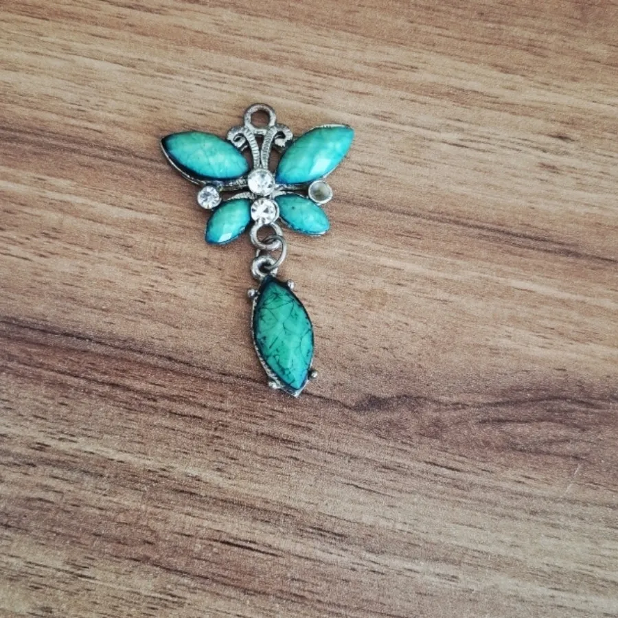 آویز گردنبند